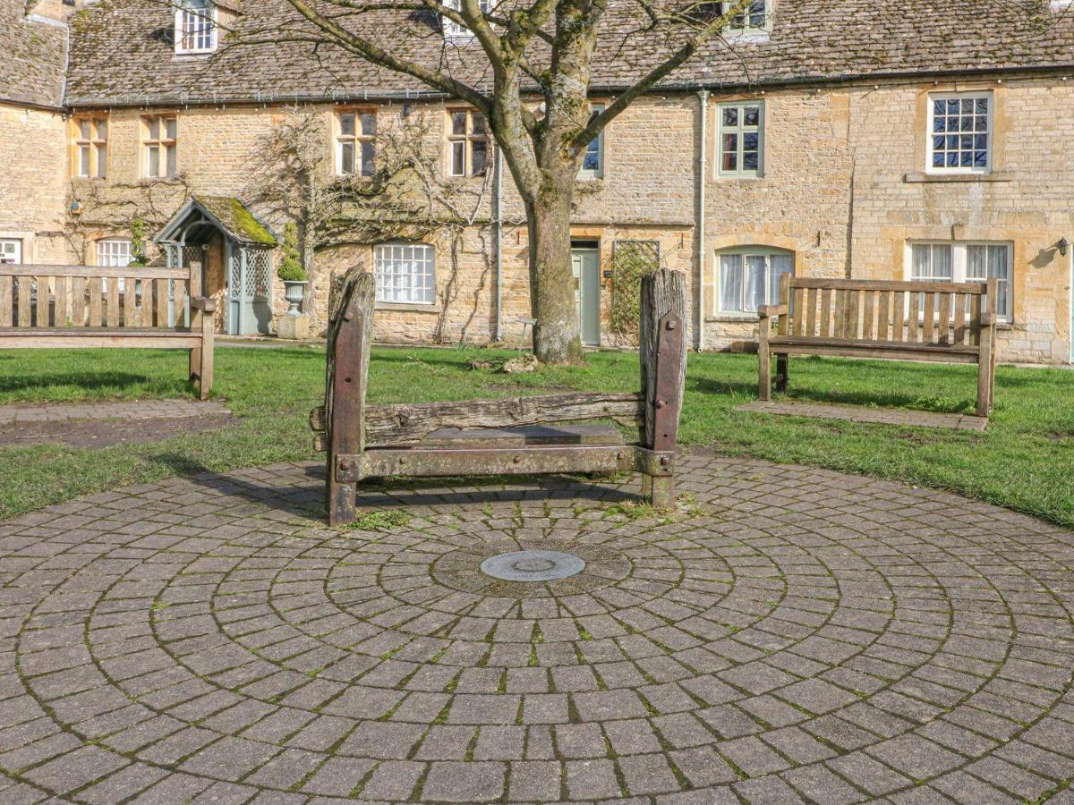 Coln Cottage Stow-on-the-Wold Exterior photo